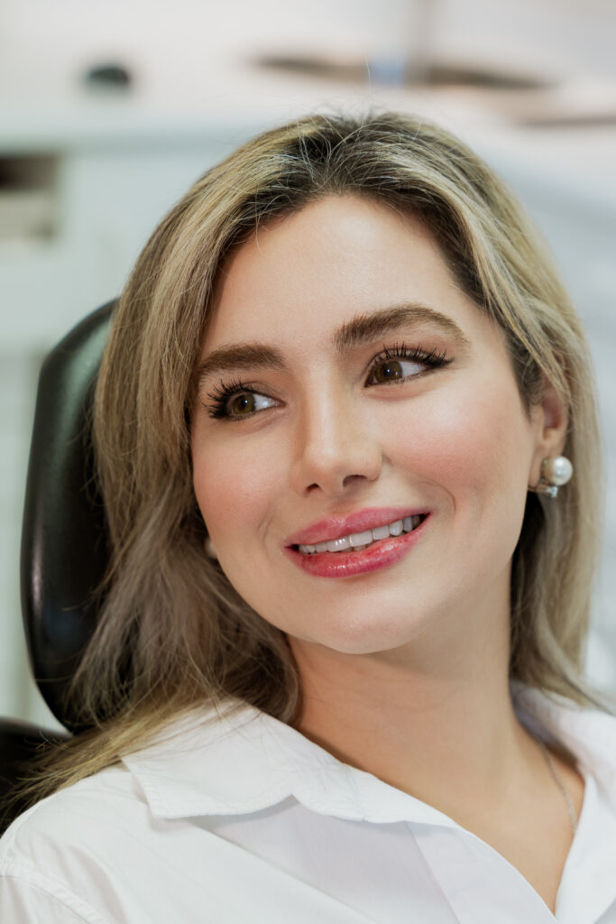 Dental implant treatment at Park St Dental Practice Mona Vale, Dental Implants before and after smile transformation, Northern Beaches,Tooth Implants, Park St Dental Practice, Dr Neda Gorji, Mona Vale Best Cosmetic Dentist, Mona Vale Dental Implant