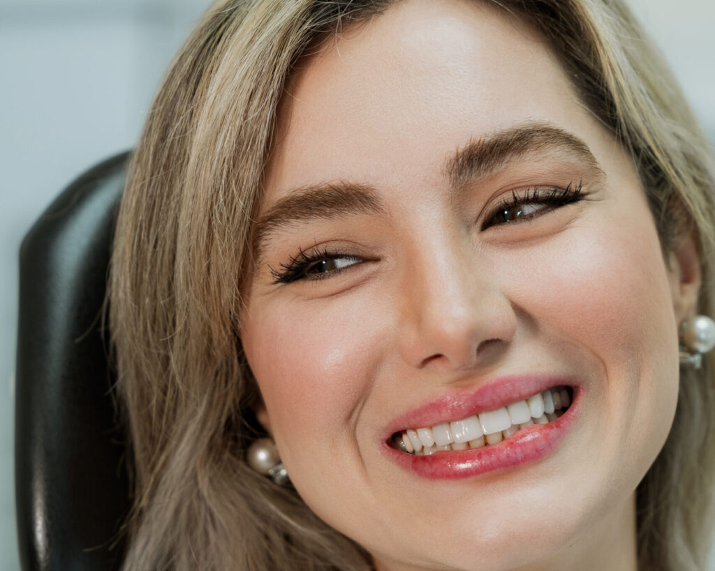 Crowns and Bridges in Mona Vale, Park St Dental Practice, Best Crowns on Northern Beaches, Cosmetic Dentistry, Northern Beaches Cosmetic Dentistry, Dr Neda Gorji, Best Cosmetic Dentist, Cosmetic Crowns, smile design in Mona Vale, Cosmetic crowns